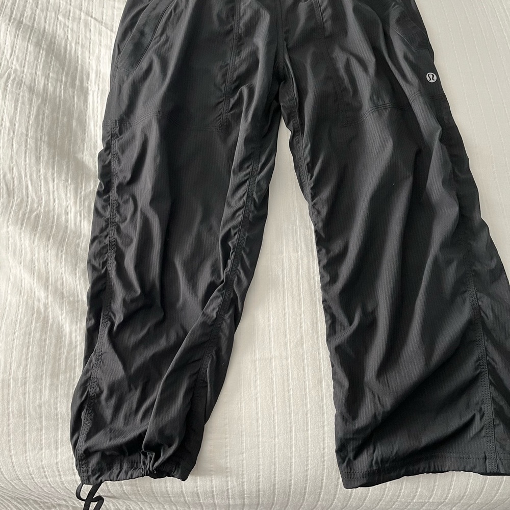 Cropped lightweight pants